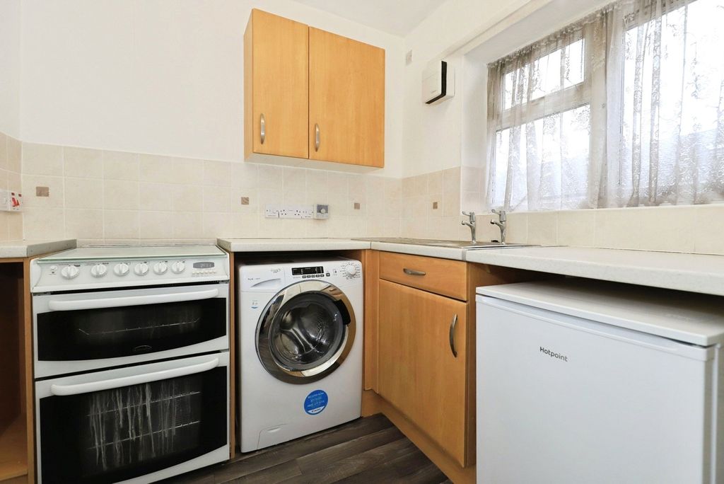 Additional image 4 of 1 bed maisonette for saleWolverhampton Street, Bilston, West Midlands WV14