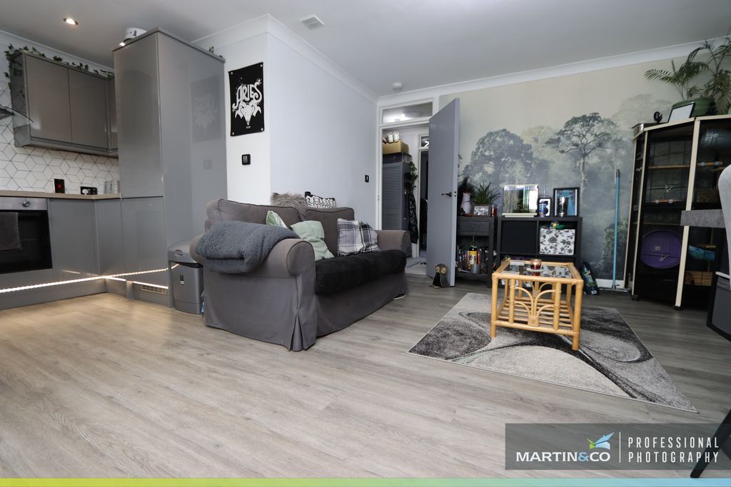 Additional image 3 of 2 bed flat for saleWindsor Mews, Adamsdown CF24