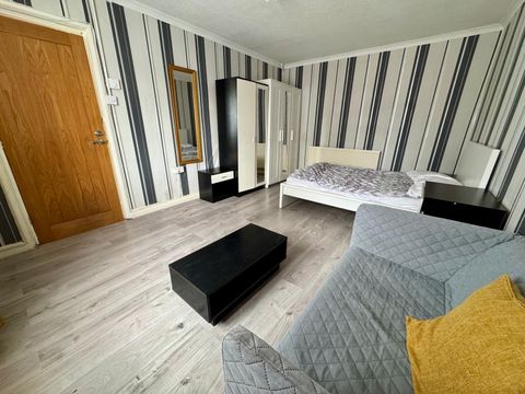 Brassie Avenue, Acton W3, Room to rent