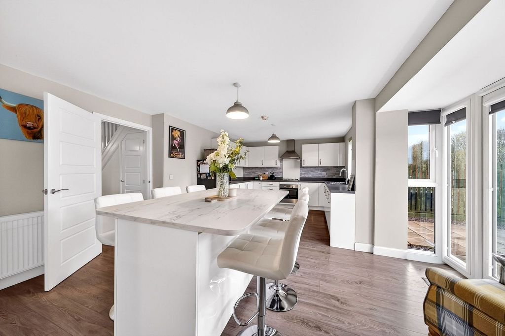 Additional image 8 of 4 bed detached house for saleLang Gardens, Bathgate EH48