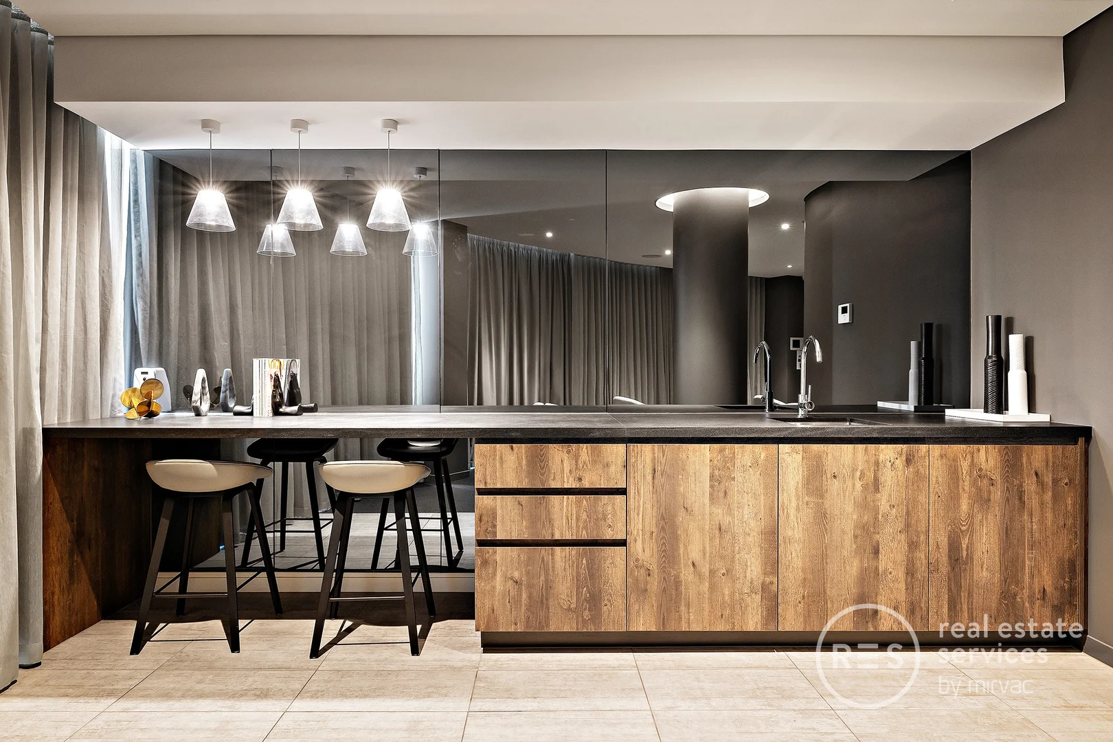 Additional image 11 of 1308/81 South Wharf Drive, Docklands VIC 3008