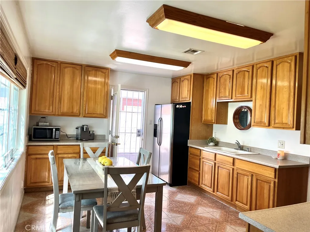 Additional image 46 of 13708 Carfax Ave, Bellflower, CA 90706