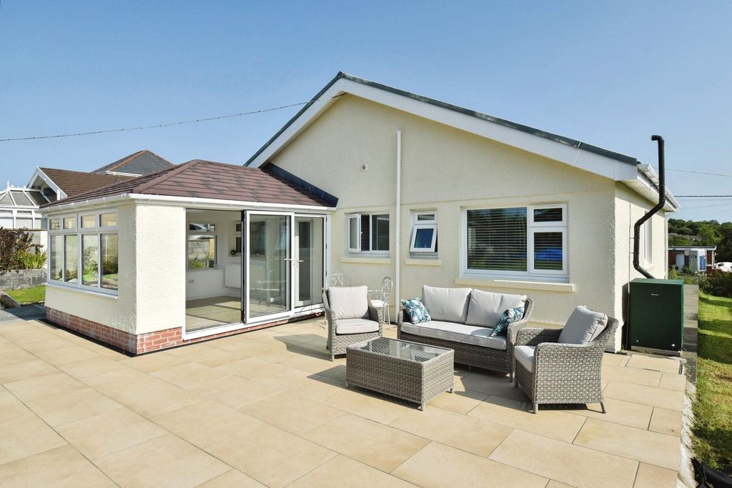Additional image 6 of 3 bed bungalow for saleHendre Road, Tycroes, Ammanford, Carmarthenshire SA18