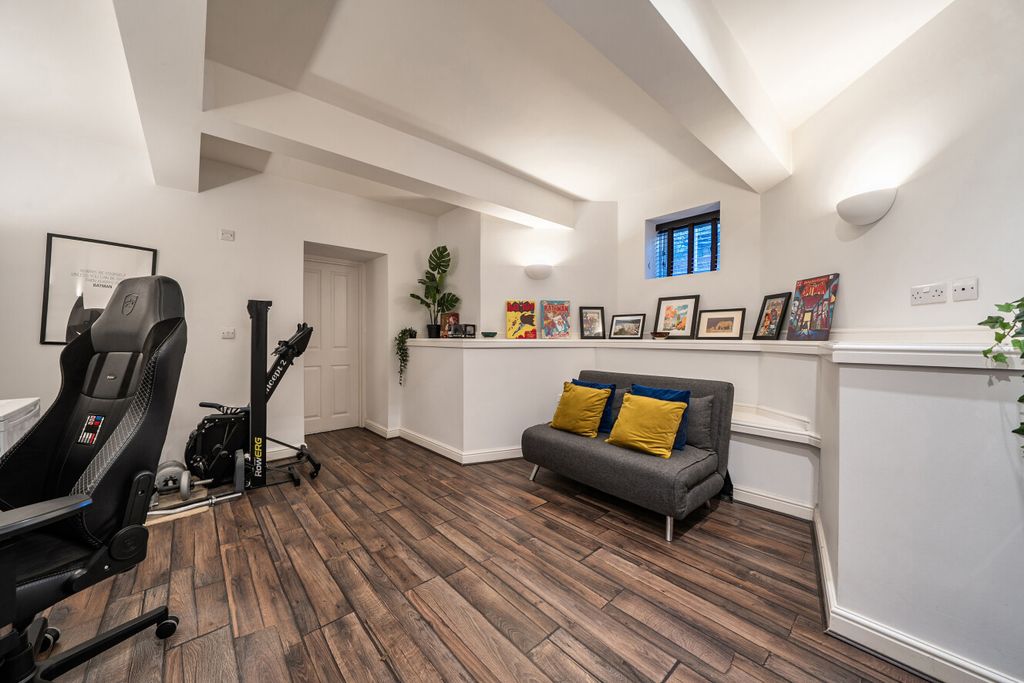 Additional image 9 of 2 bed flat for saleBromley Road, Beckenham BR3