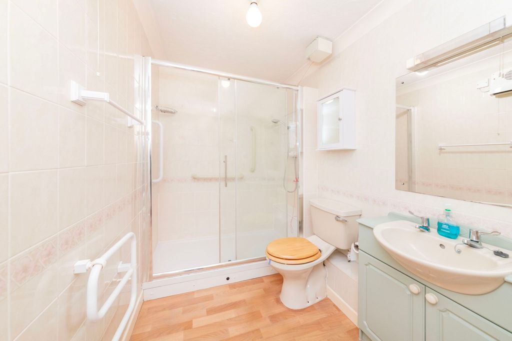 Additional image 4 of 2 bed flat for saleMill Stream Court, Abingdon OX14