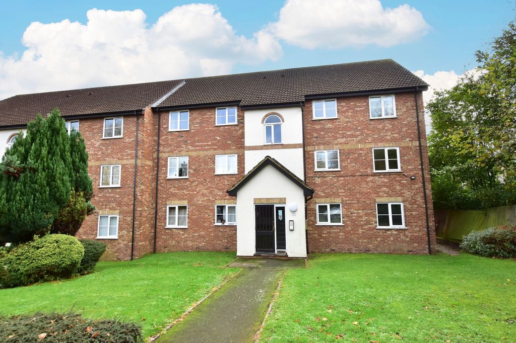 Additional image 12 of 2 bed flat for saleHarlech Road, Abbots Langley WD5