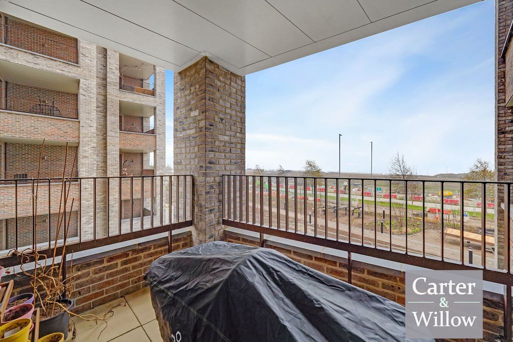 Additional image 4 of 3 bed flat for saleO'leary Mansions, Kings Hill, Barking IG11
