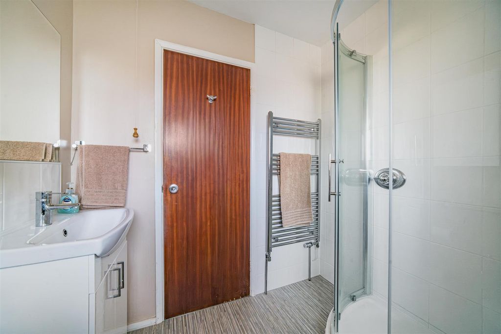 Additional image 13 of 2 bed flat for saleGrange Gardens, Bembridge PO35