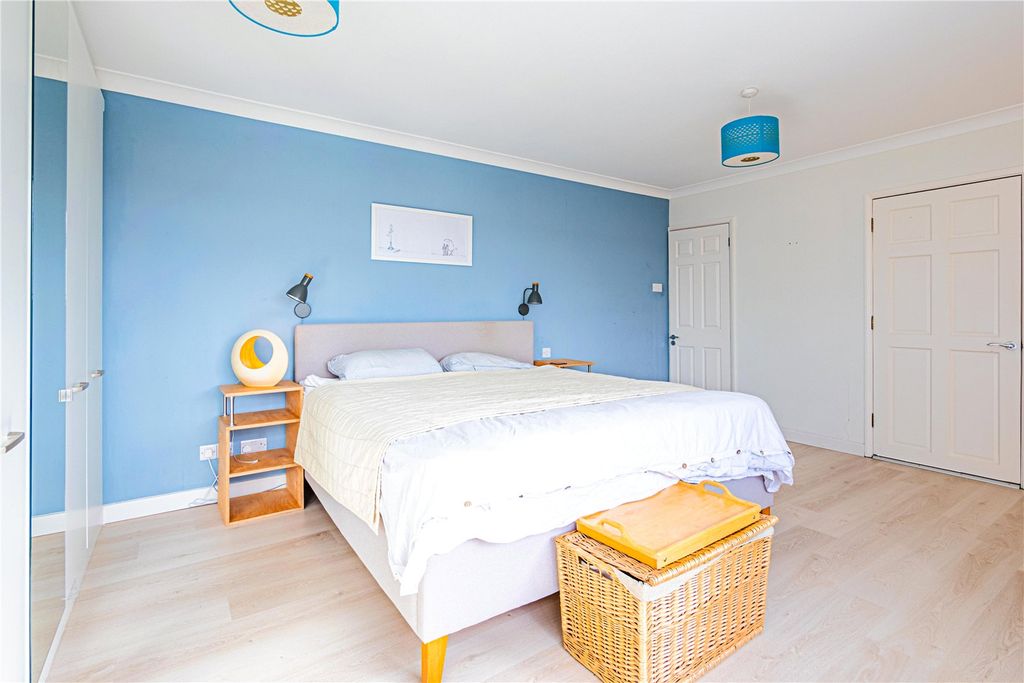 Additional image 25 of 5 bed detached house for saleGaveston Drive, Berkhamsted, Hertfordshire HP4