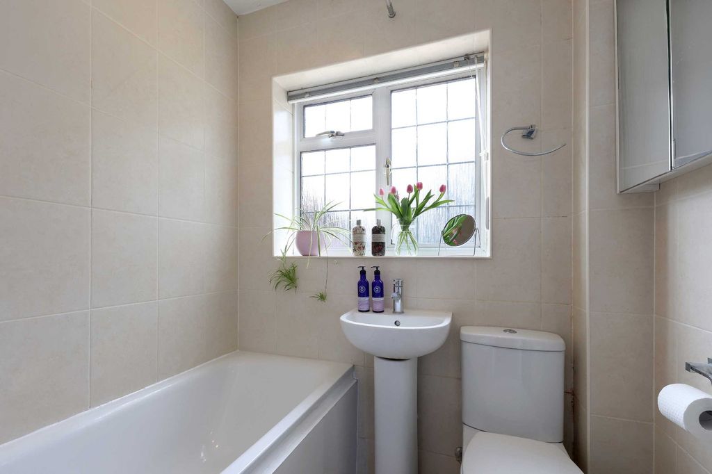 Additional image 10 of 3 bed terraced house for saleWaller Road, Beaconsfield, Buckinghamshire HP9