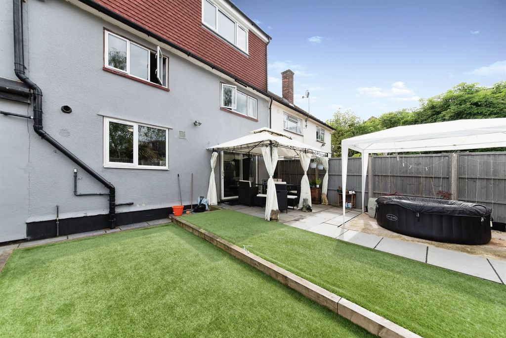 Additional image 19 of 7 bed semi-detached house for saleMaylands Road, Watford WD19