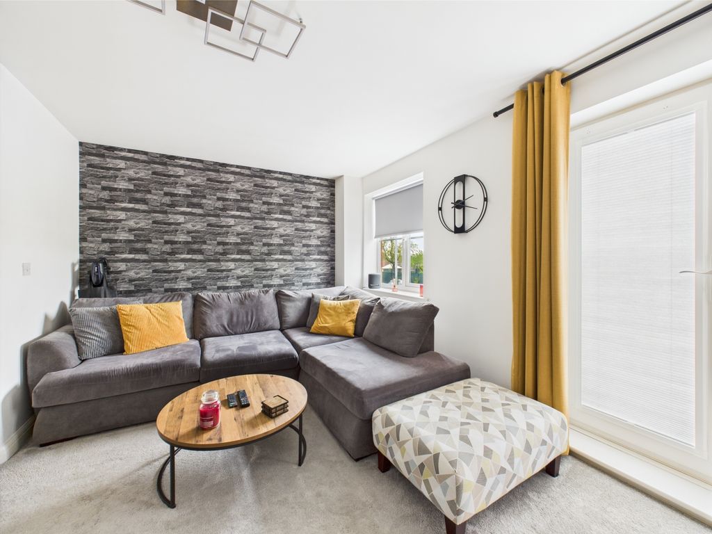 Additional image 8 of 4 bed terraced house for salePark Square, Ashton-Under-Lyne OL6