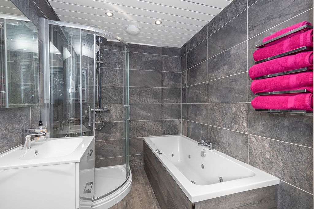 Additional image 16 of 3 bed detached house for sale18 Baberton Mains Wood, Edinburgh EH14