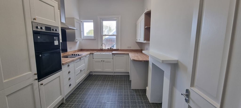 Additional image 3 of 3 bed flat for saleNinfield Road, Bexhill-On-Sea TN39