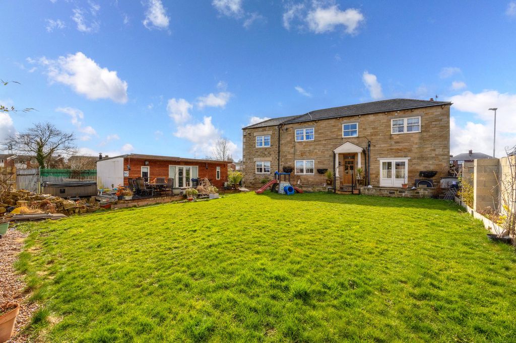 Additional image 43 of 4 bed detached house for saleThe Green, Royston, Barnsley S71