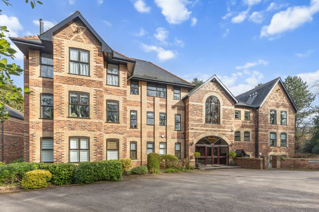 3 bed flat for saleBooth Road, Altrincham, Greater Manchester WA14