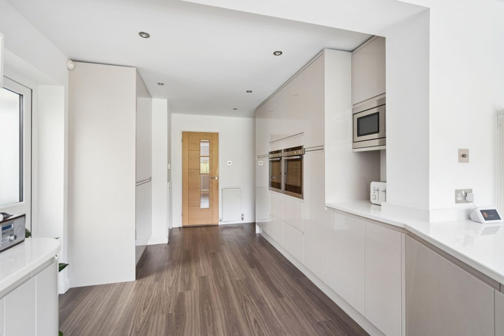 Additional image 8 of 4 bed link detached house for saleLower Tail, Carpenders Park, Watford WD19