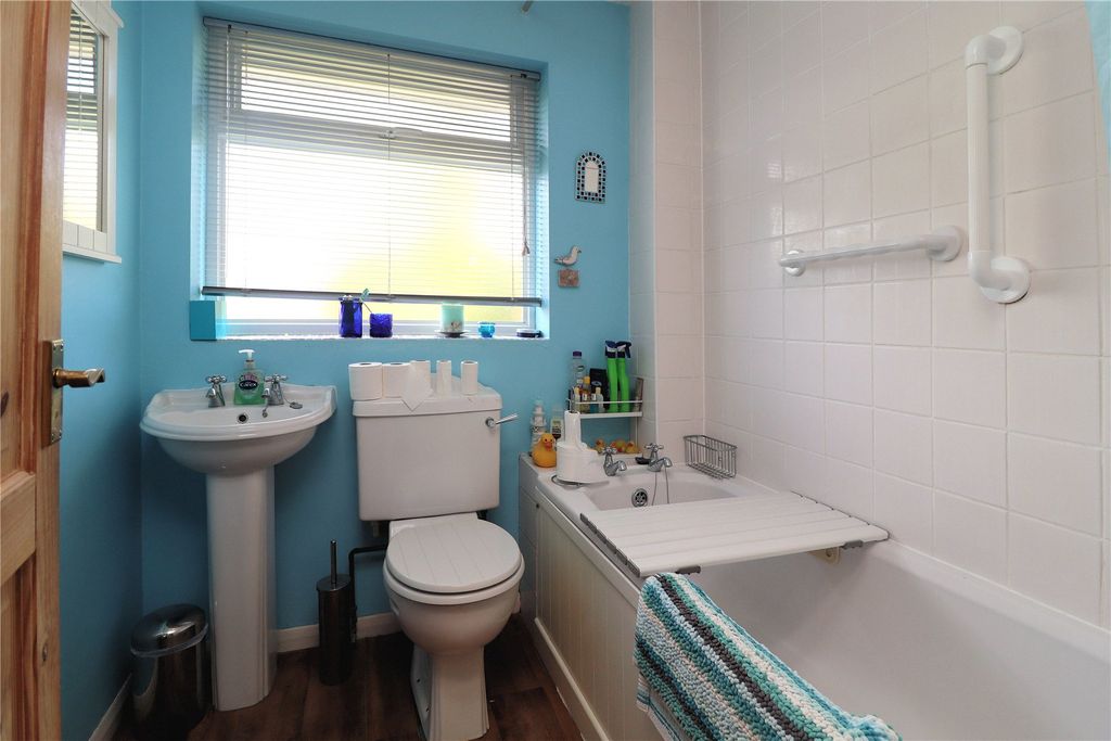 Additional image 7 of 3 bed terraced house for saleWoking, Surrey GU21