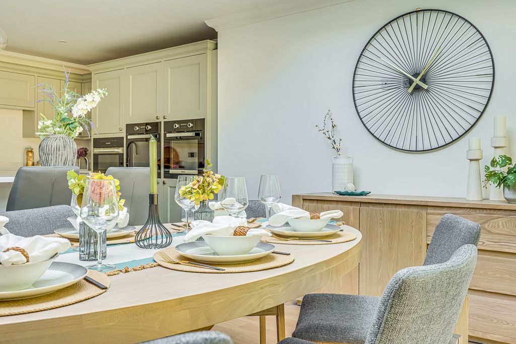 Additional image 18 of 6 bed detached house for saleNashlea Farm, Poors Lane North, Benfleet SS7