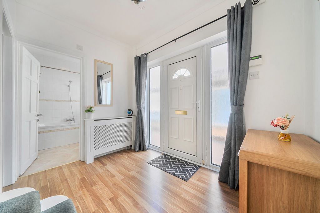 Additional image 10 of 4 bed semi-detached house for saleGlynde Road, Bexleyheath DA7