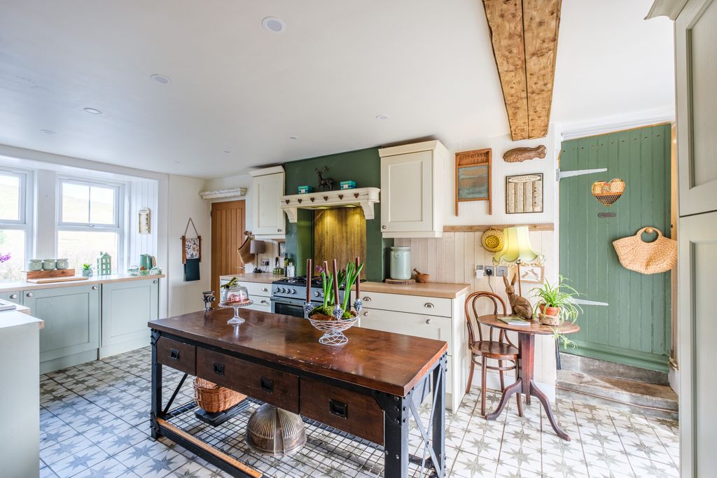 Additional image 14 of 4 bed town house for saleHowgate Road, Roberton, Biggar ML12