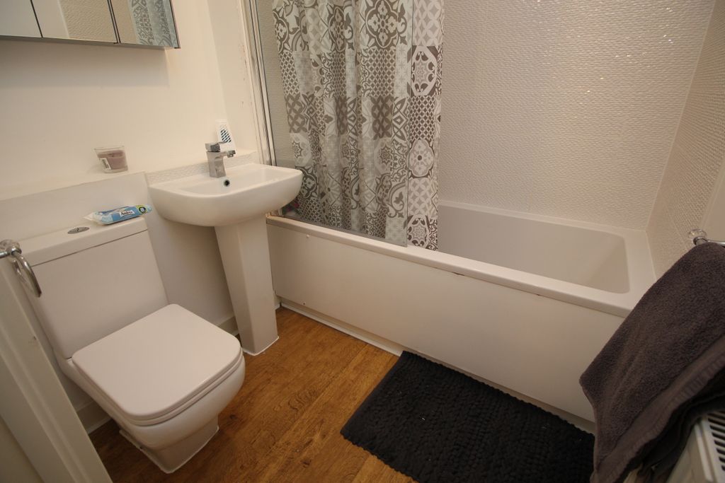 Additional image 13 of 3 bed flat for saleBarnsley Road, Wombwell, Barnsley S73