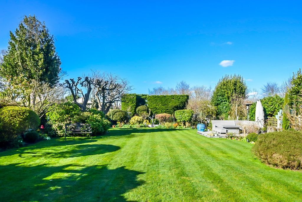 Additional image 13 of 4 bed detached house for saleSt. Marys Road, Benfleet SS7