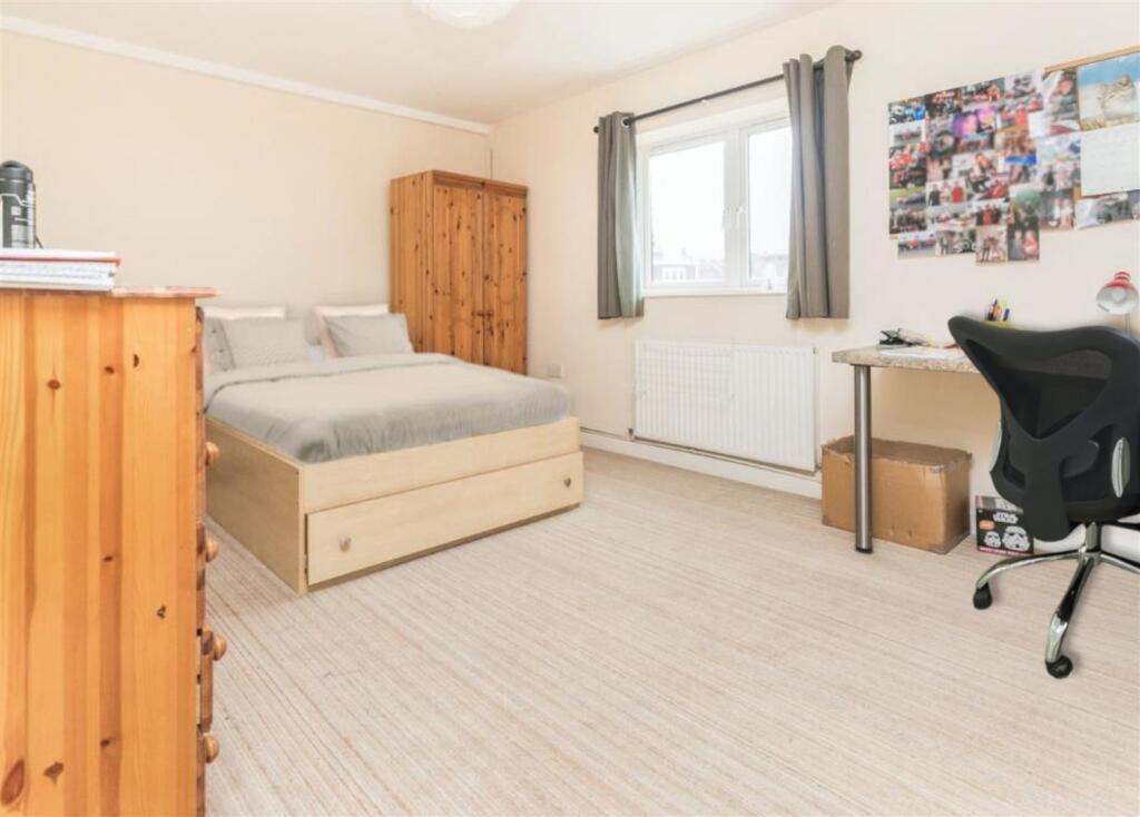 Apartment 16, The Brook photo 5