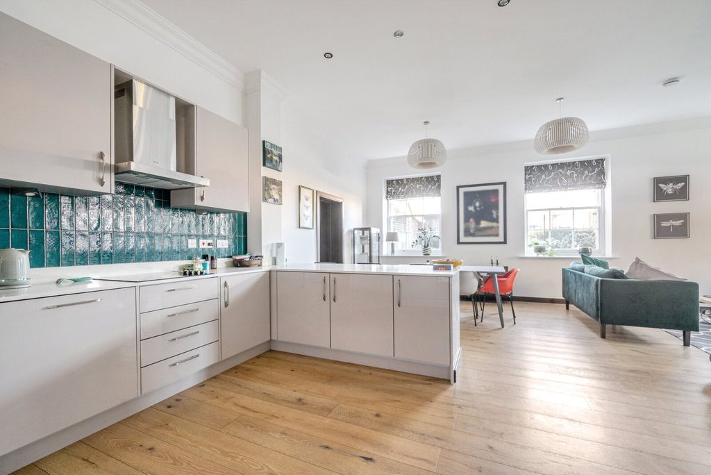 Additional image 10 of 3 bed flat for saleMccarthy Crescent, Wellesley, Aldershot GU11