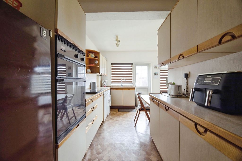 Additional image 5 of 3 bed terraced house for saleSheringham Drive, Barking IG11