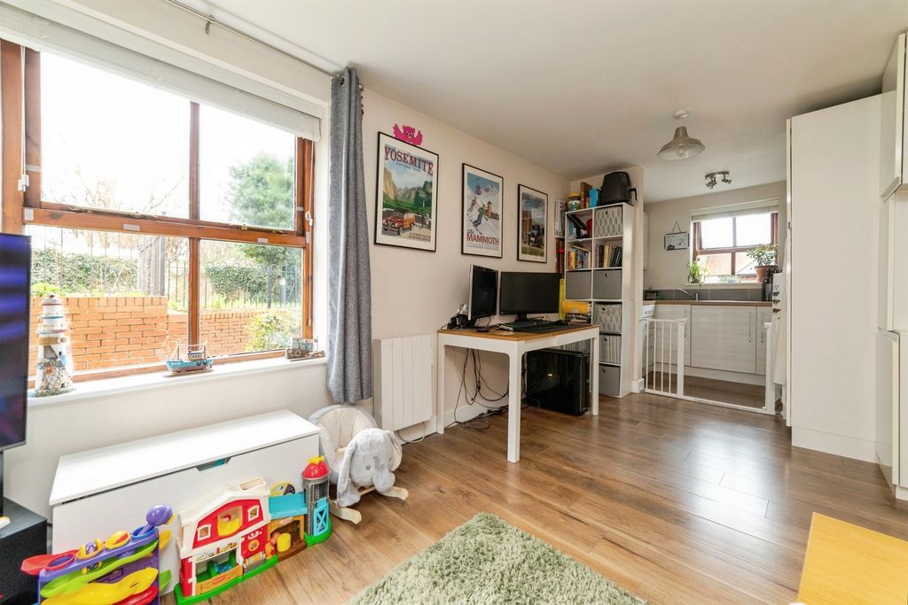 Additional image 10 of 1 bed flat for saleWhitehorse Street, Baldock SG7
