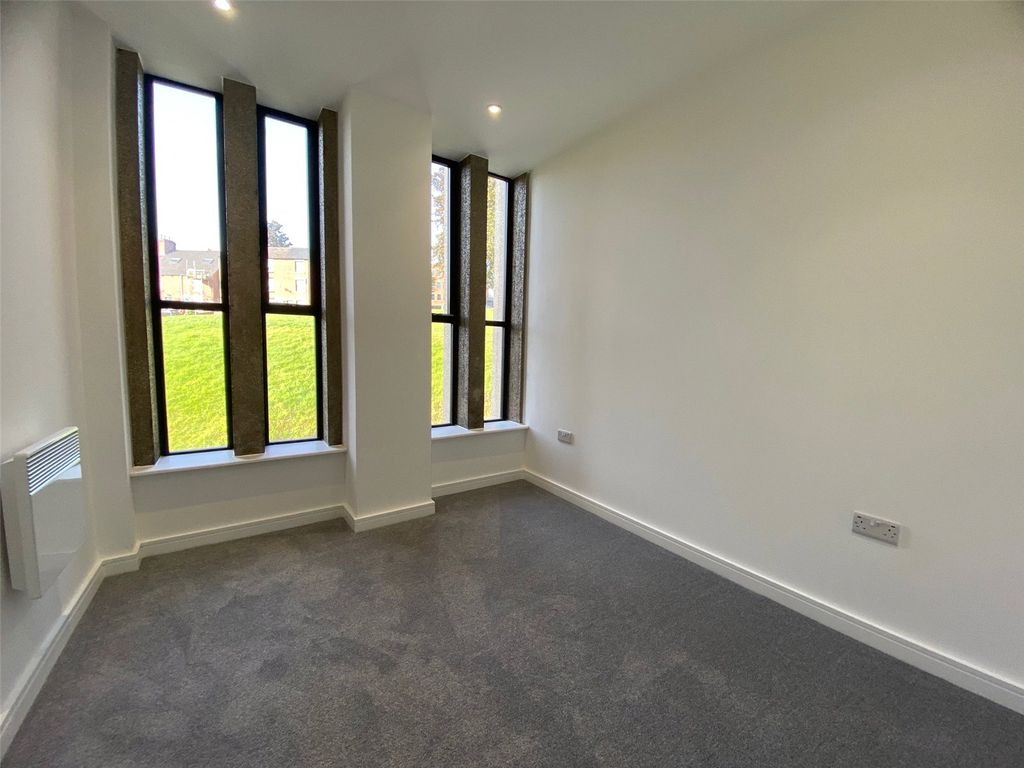 Additional image 6 of 2 bed flat for saleWest Bars, Chesterfield, Derbyshire S40