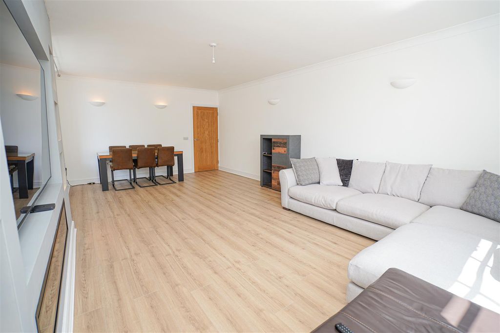 Additional image 4 of 2 bed flat for saleFord House, Rowe Close, Bideford EX39