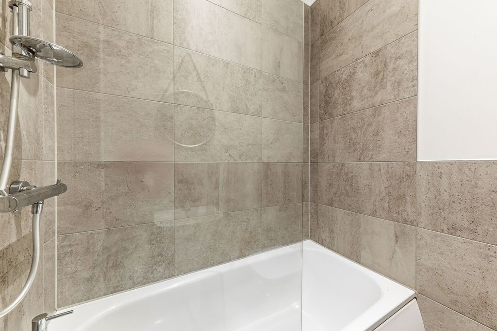 Additional image 16 of 2 bed end terrace house for saleBobbin Row, Leeds LS12