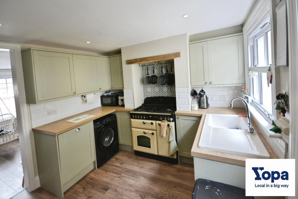 London Road, Welwyn, AL6 photo 3
