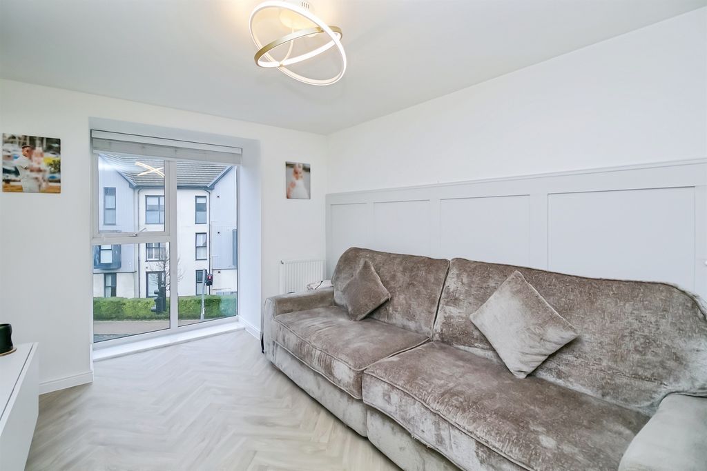 Additional image 5 of 2 bed flat for saleFfordd Y Mileniwm, Barry CF62