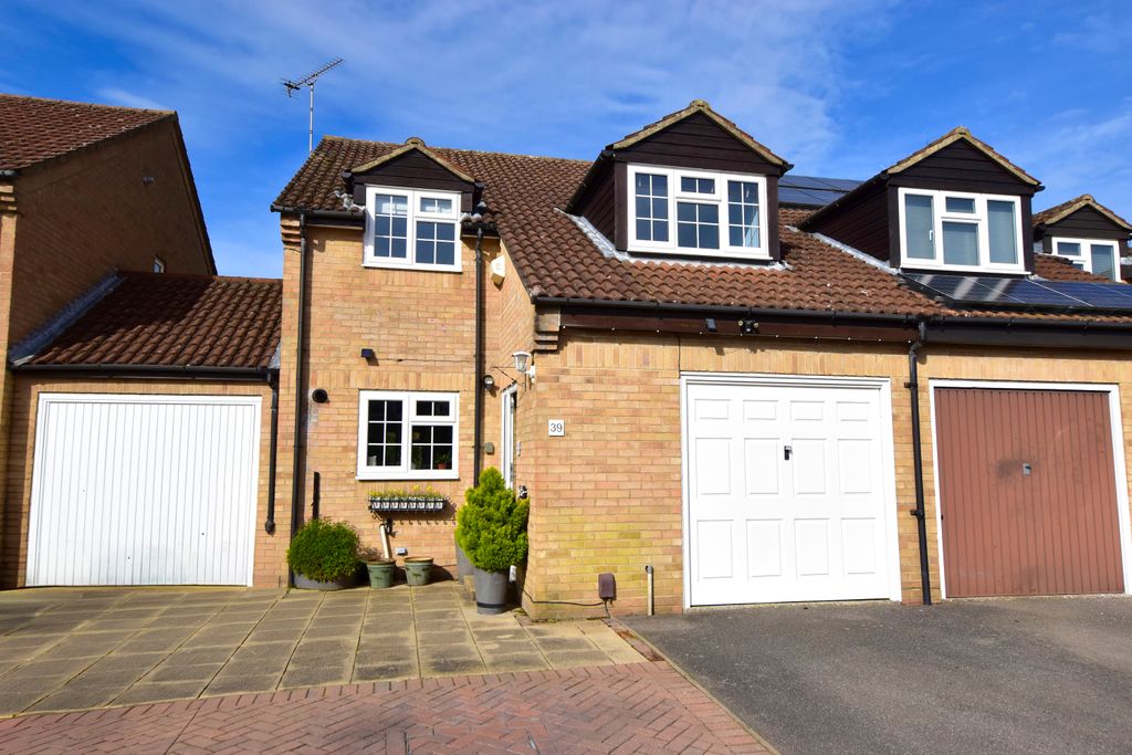 Additional image 24 of 4 bed semi-detached house for saleMargaret Close, Abbots Langley WD5