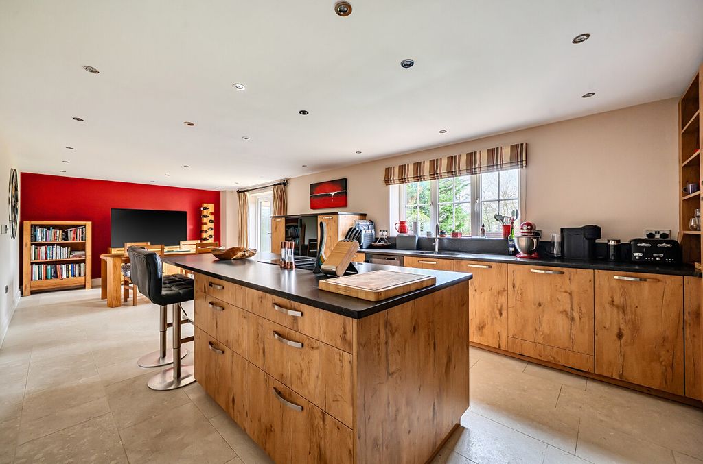 Additional image 4 of 5 bed detached house for saleChurch Lane, Arborfield, Berkshire RG2