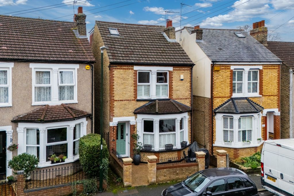 Additional image 2 of 4 bed detached house for saleIzane Road, Bexleyheath, Kent DA6