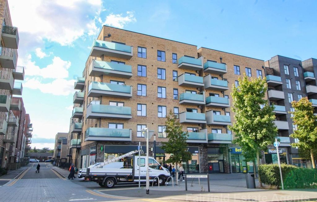 2 bed flat for salePrestwick Road, South Oxhey, Watford WD19