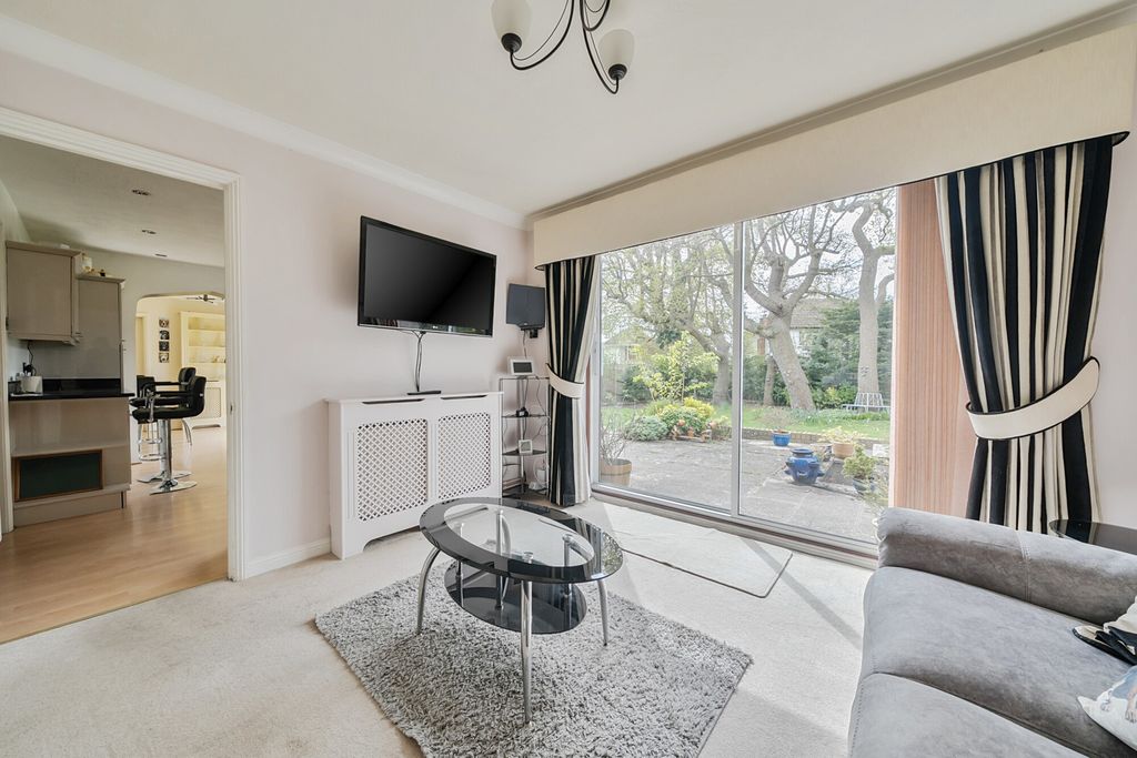 Additional image 18 of 6 bed detached house for saleFerguson Close, Bromley BR2