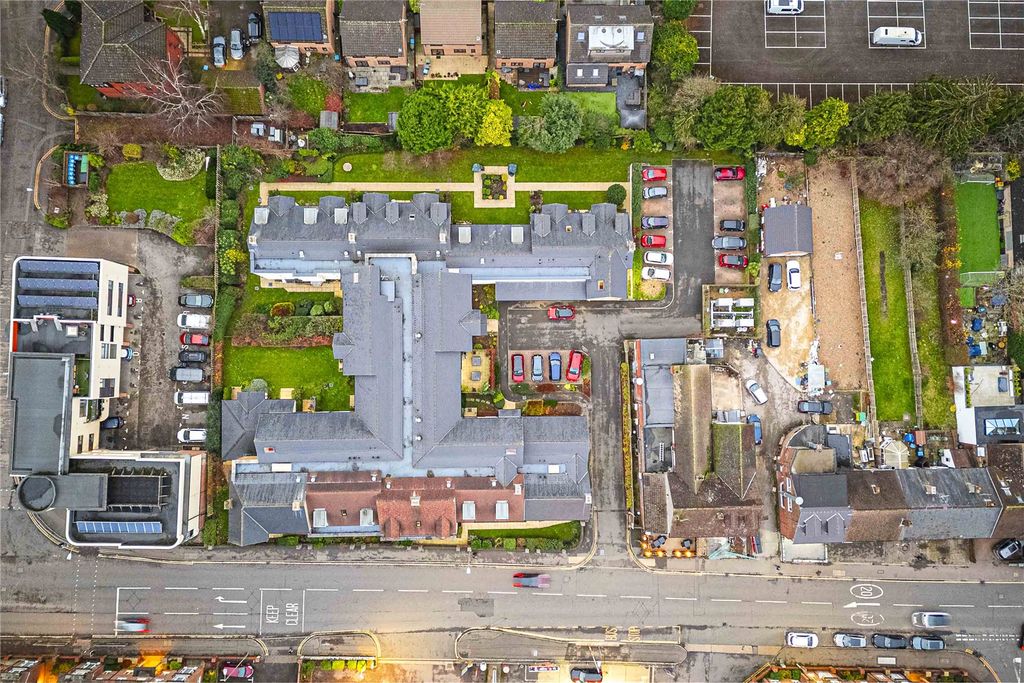 Additional image 22 of 2 bed flat for saleHigh Street, Berkhamsted, Hertfordshire HP4
