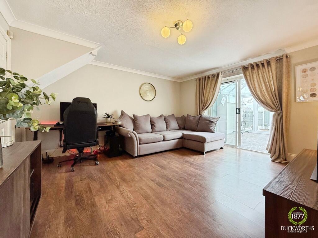 Laneshaw Close, Darwen, BB3 photo 2