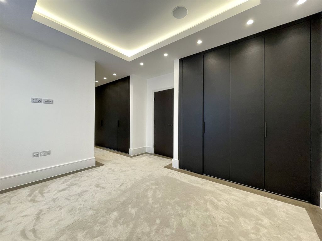Additional image 11 of 2 bed flat for saleBeech Hill, Barnet EN4