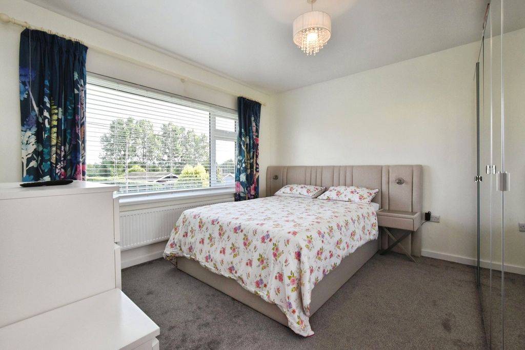 Additional image 11 of 3 bed bungalow for saleHendre Road, Tycroes, Ammanford, Carmarthenshire SA18