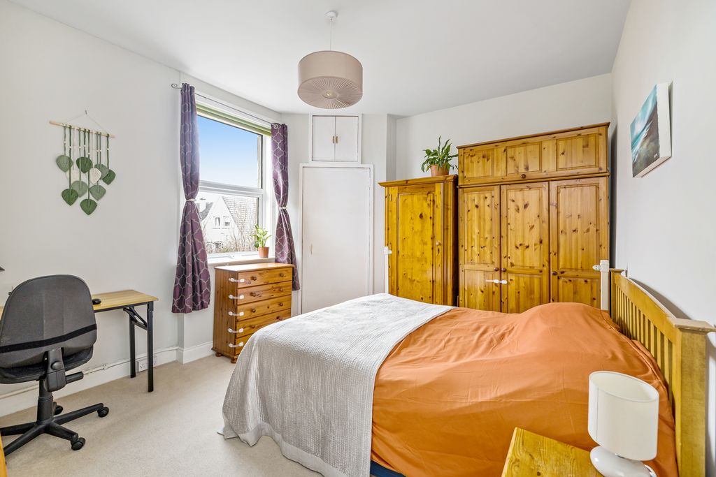 Additional image 8 of 1 bed flat for sale15/8 Belmont Road, Juniper Green, Edinburgh EH14