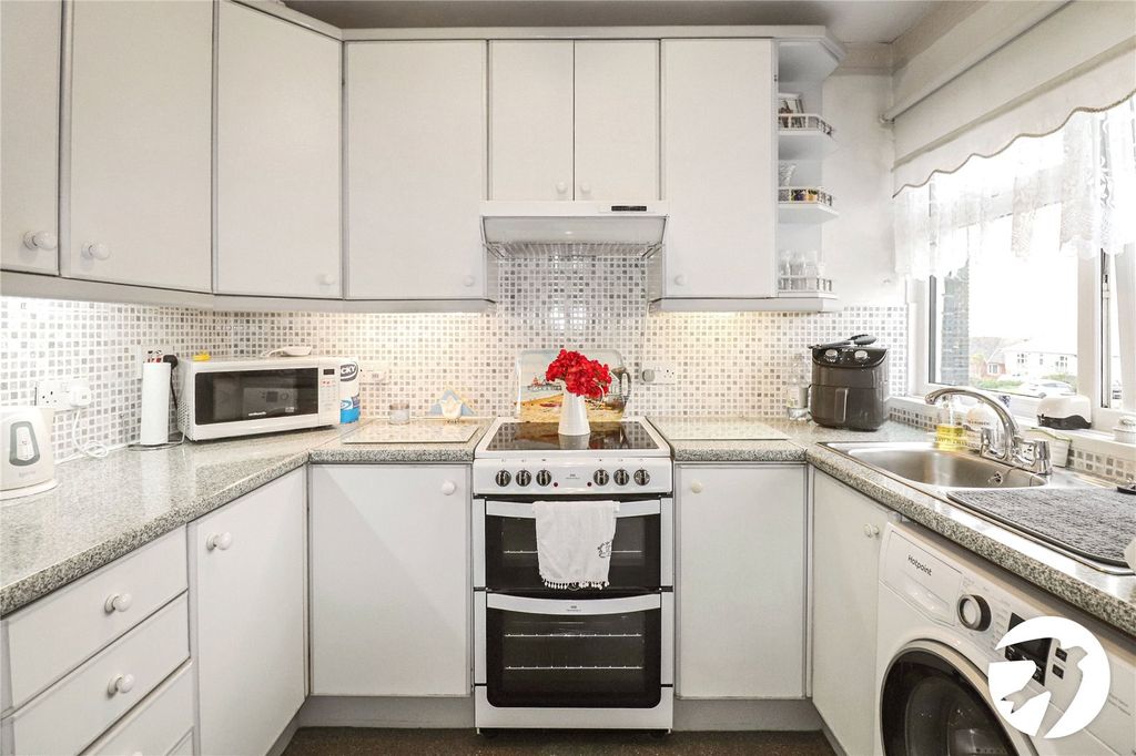 Additional image 11 of 3 bed flat for saleUpper Park Road, Belvedere DA17