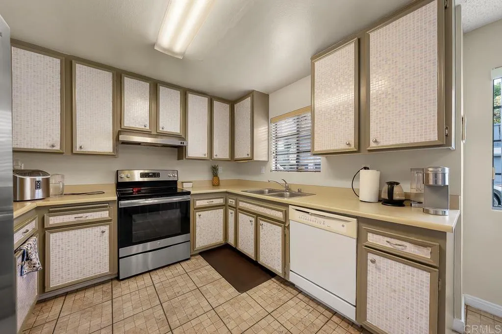 Additional image 44 of 205 Camlau Drive Unit C, Chula Vista, CA 91911