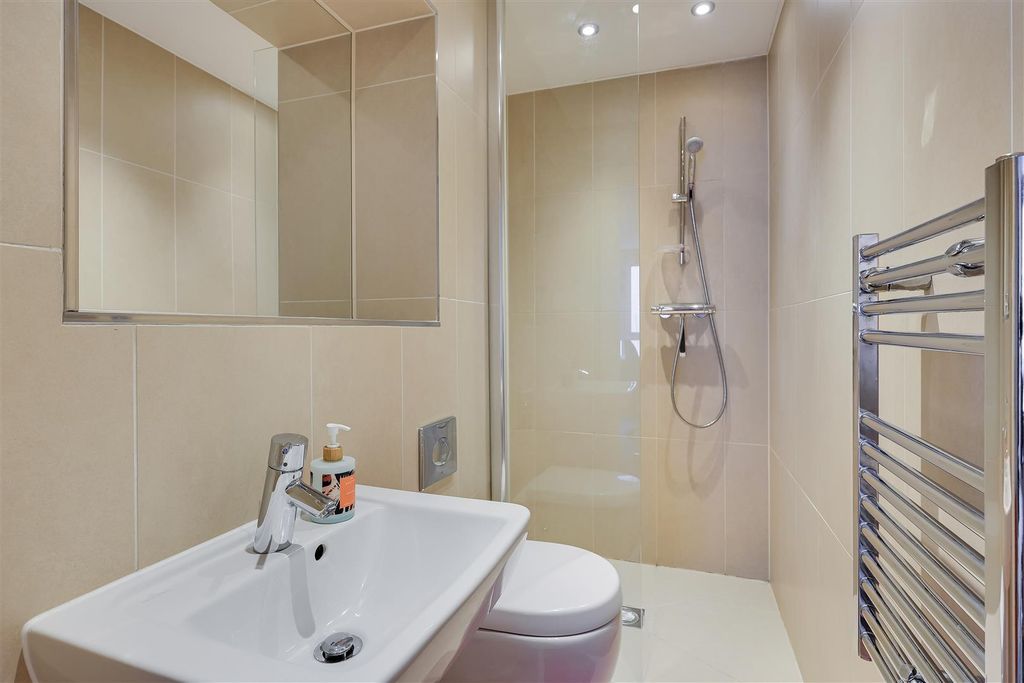 Additional image 10 of 2 bed maisonette for salePepys Court, Cambridge CB4