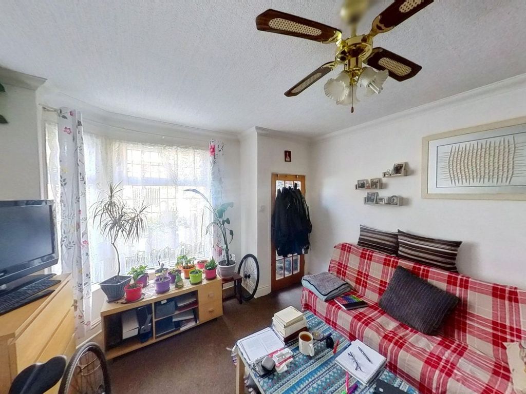 Additional image 3 of 2 bed terraced house for saleDerwent Avenue, Hampshire Street, Hull HU4